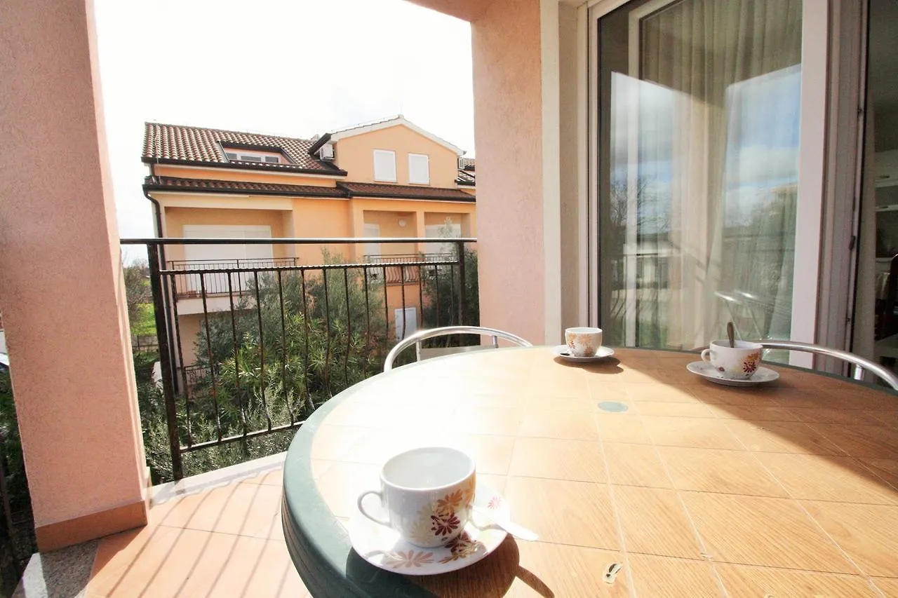 Apartment Bilic With Balcony Porec