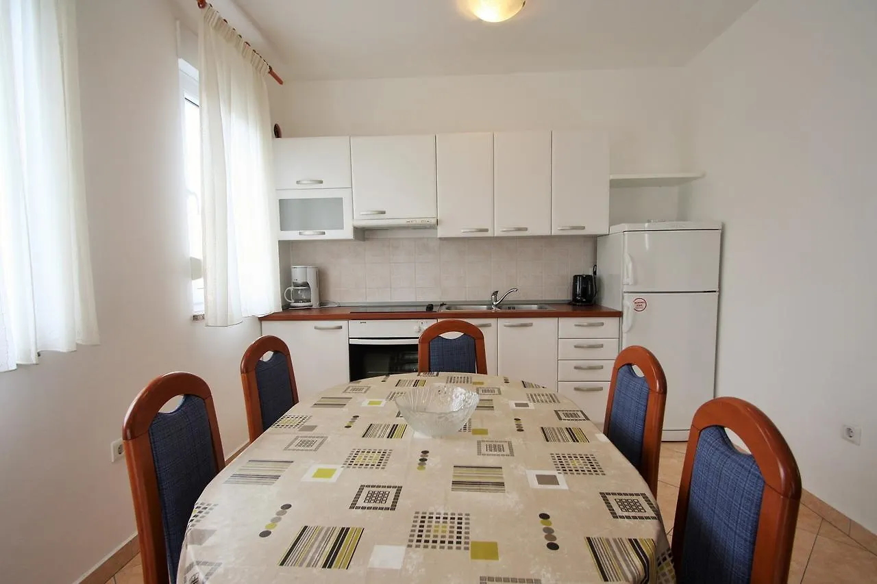 Apartment Bilic With Balcony Porec